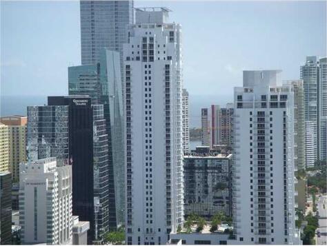 Miami, FL 33131 Photo 2