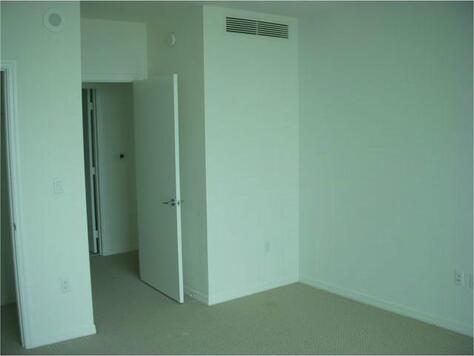 Miami, FL 33131 Photo 5